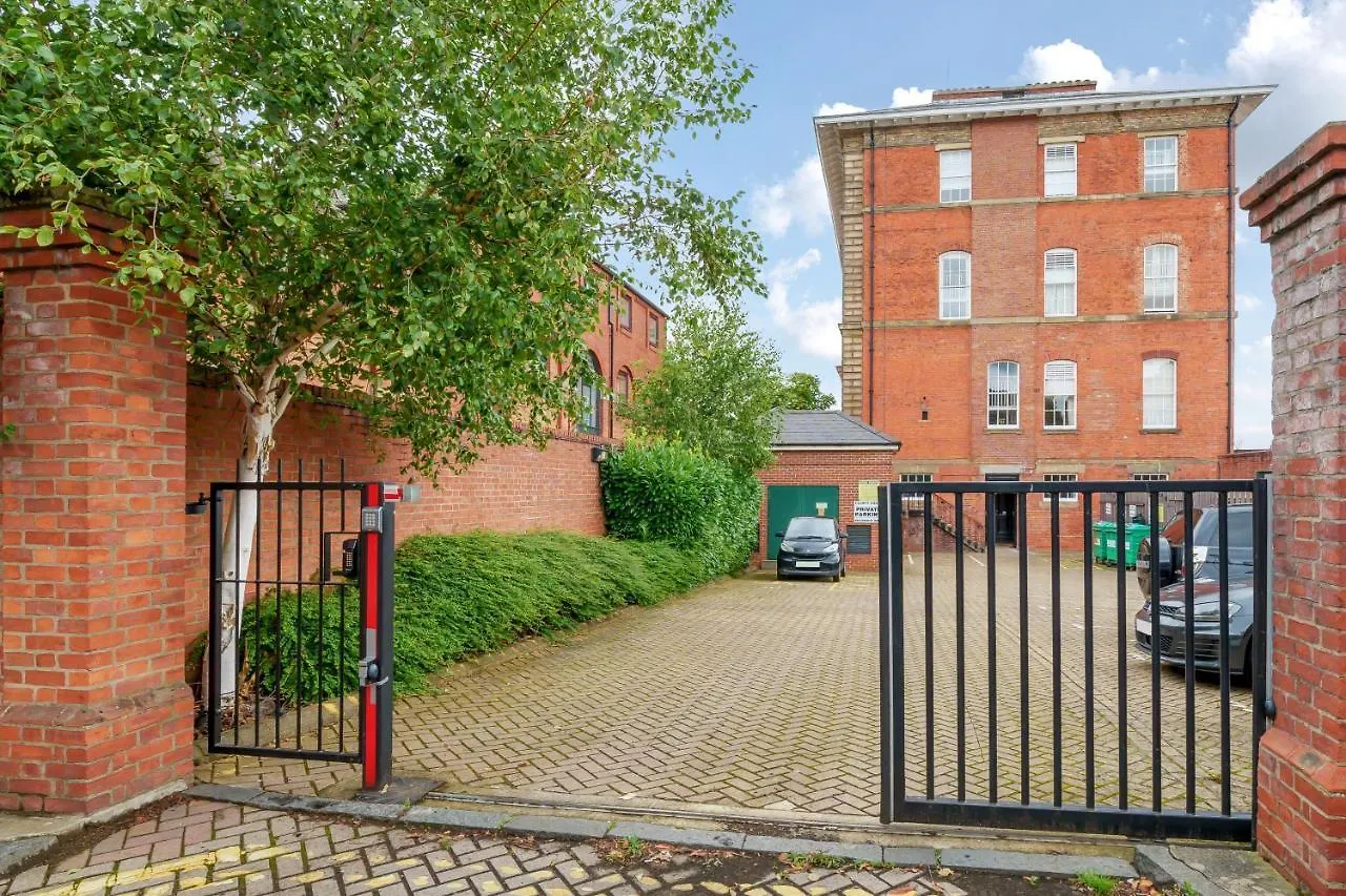 Appartement County House Escape - Courtyard & Free Parking à York